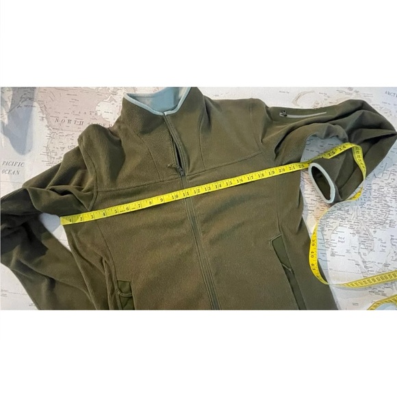 ARCTERYX Covert Fleece Zip Up Jacket Sweatshirt Green w/ Sleeve Pocket Size S - Picture 9 of 10